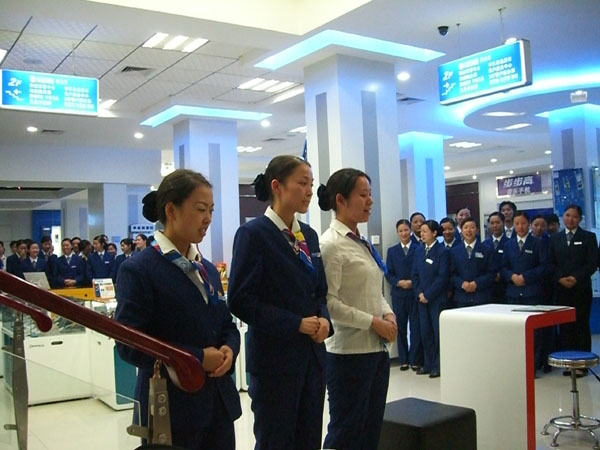 提高員工素質(zhì)，提升服務(wù)品質(zhì)