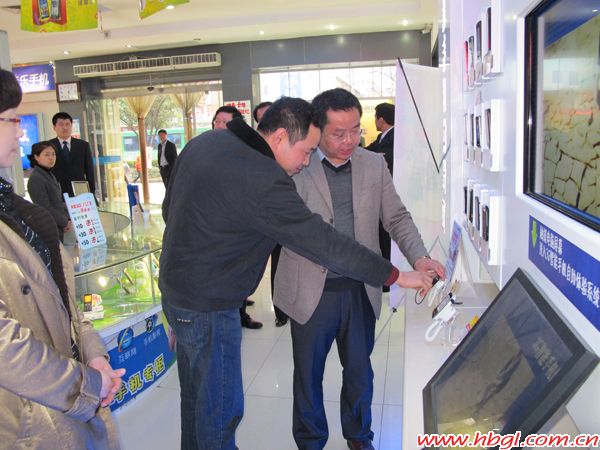 湖北省電信公司領(lǐng)導(dǎo)一行到廣聯(lián)考察