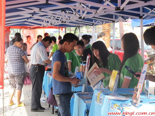 廣聯(lián)通訊城伍家分店開業(yè)盛況