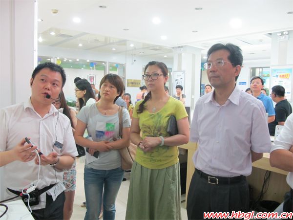 電信集團(tuán)公司及全國各省電信終端公司領(lǐng)導(dǎo)到廣聯(lián)考察！