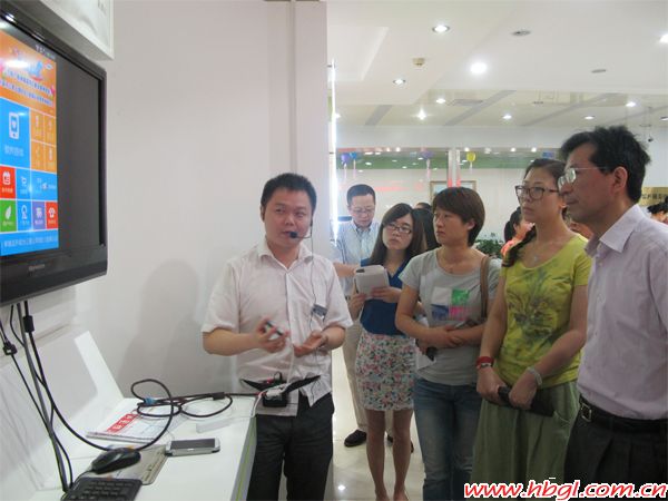 電信集團公司及全國各省電信終端公司領導到廣聯(lián)考察！