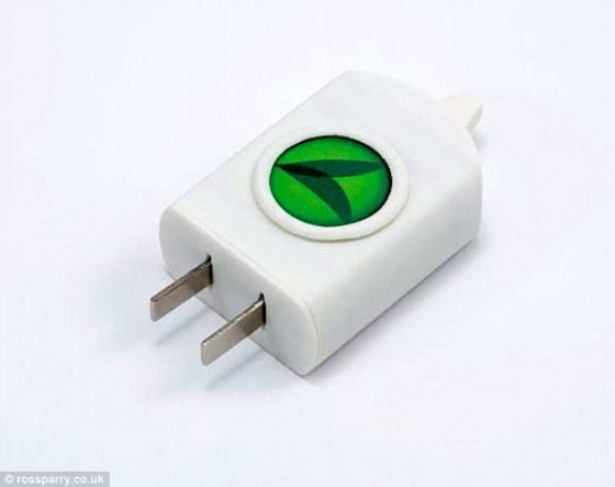 芬蘭工程師制智能充電器：手機(jī)拔下自行斷開(kāi)