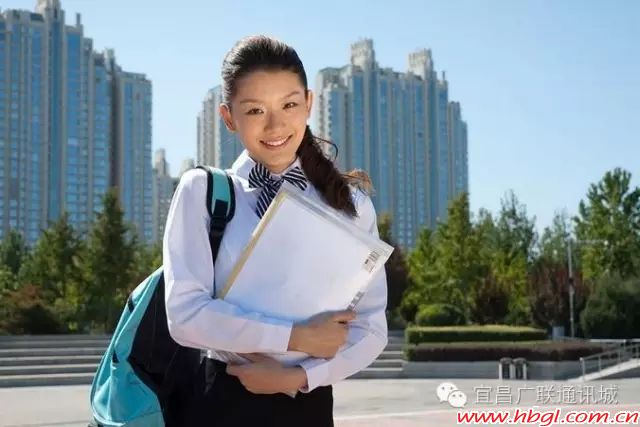 沃的學(xué)生秀  曬照贏手機