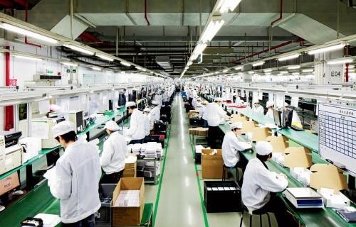 富士康：擁抱人工智能 流水線將沒工人