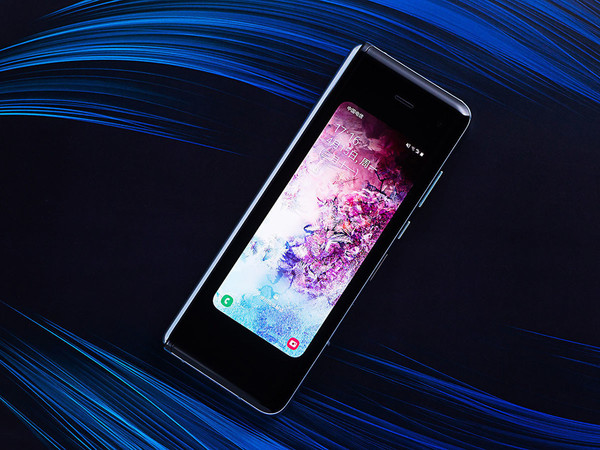 三星Galaxy Fold印度開啟預(yù)售 16500元/30分鐘售罄