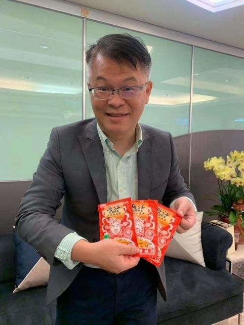 臺(tái)灣電視節(jié)目狂吹大陸“黑科技” 科大訊飛翻譯機(jī)中槍  CNMO